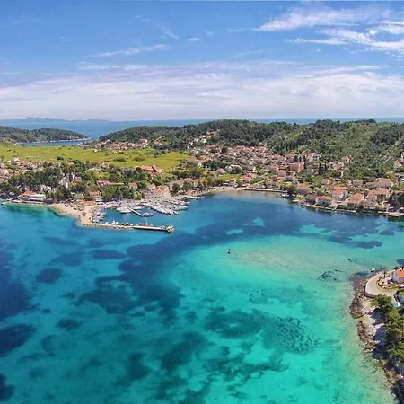 With Parking Space Lumbarda, Korcula - 18037 דירה לומבארדה