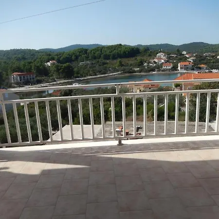 With Parking Space Lumbarda, Korcula - 18037 * לומבארדה