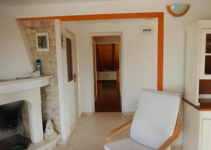 With Parking Space Lumbarda, Korcula - 18037 דירה לומבארדה