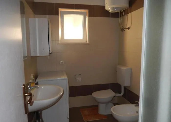 דירה With Parking Space Lumbarda, Korcula - 18037 לומבארדה