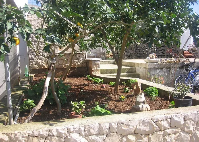 With Parking Space Lumbarda, Korcula - 18037 Apartman